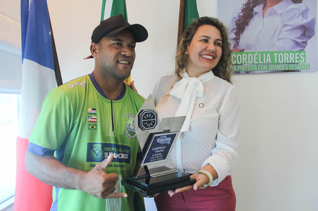 Prata da casa: campeão brasileiro de futmesa é recebido pela prefeita de Eunápolis 6
