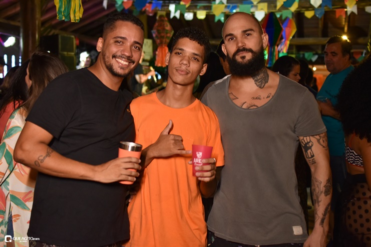 Targino Gondim e Walber Luiz dão show no Forró Chopada da Área Beach 81