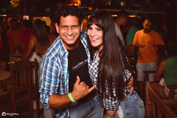Targino Gondim e Walber Luiz dão show no Forró Chopada da Área Beach 93