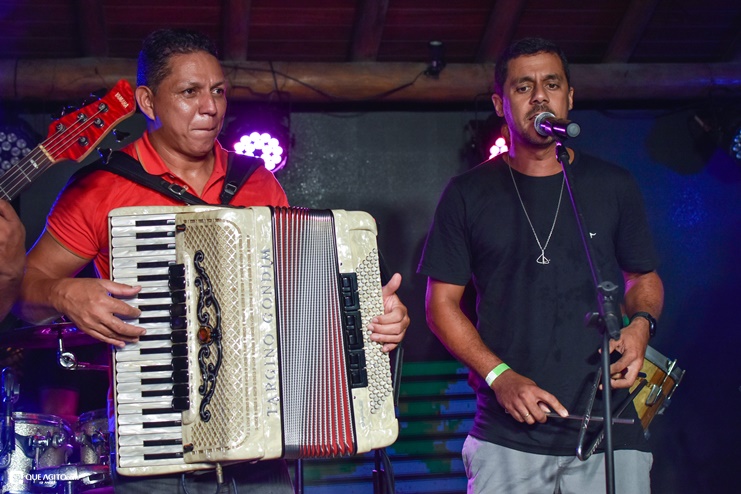 Targino Gondim e Walber Luiz dão show no Forró Chopada da Área Beach 19