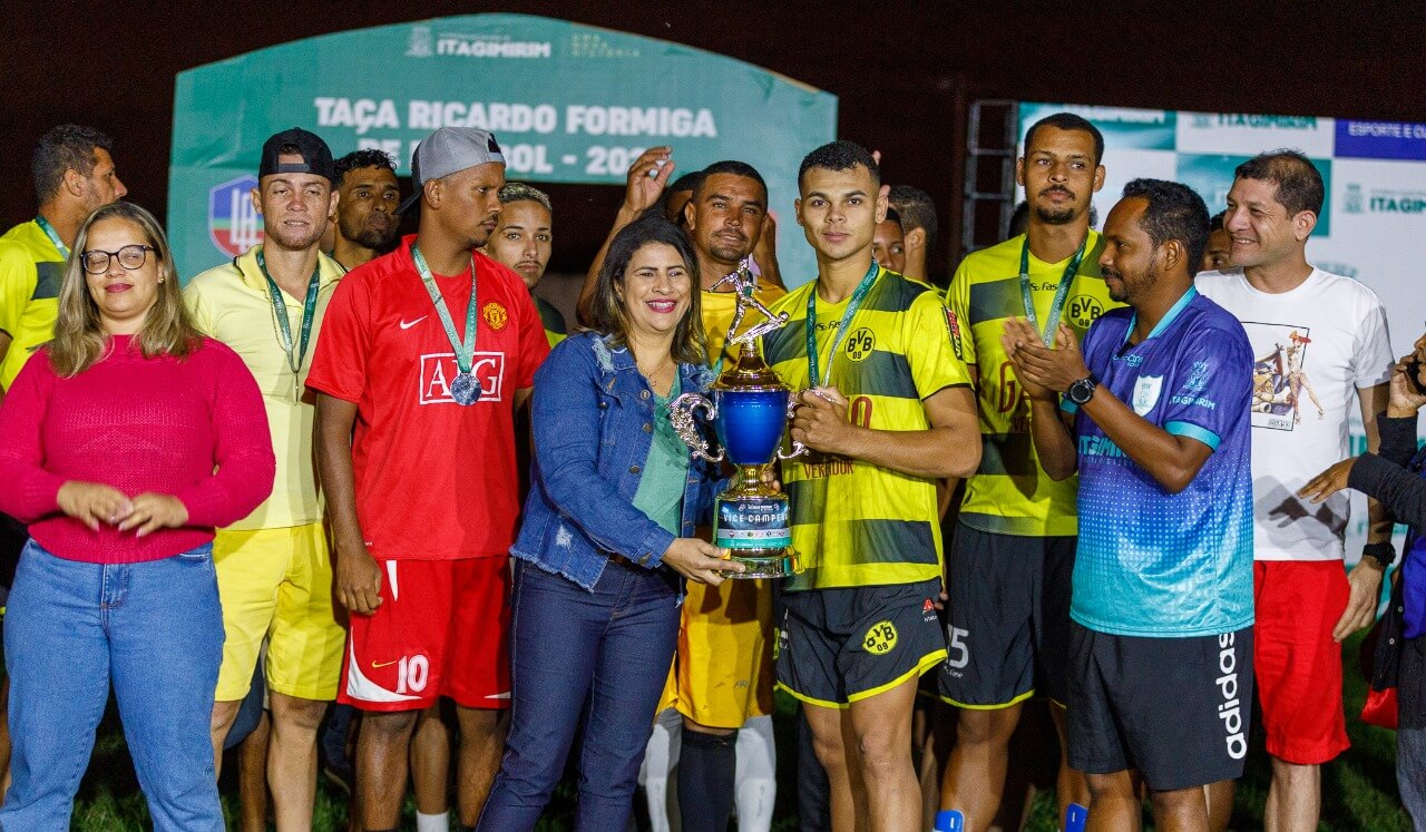 Taça Ricardo Formiga realizada pela prefeitura de Itagimirim chega ao final com Bayern campeão 49