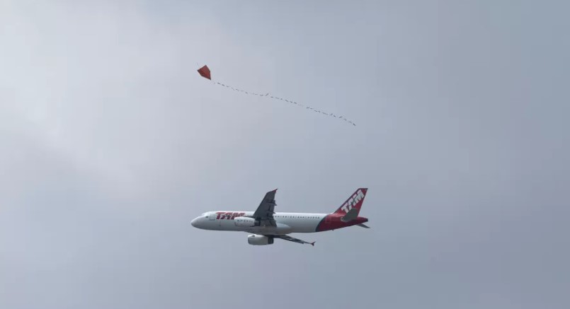 Pipas causam risco a voos e já fizeram o maior avião do mundo arremeter 8