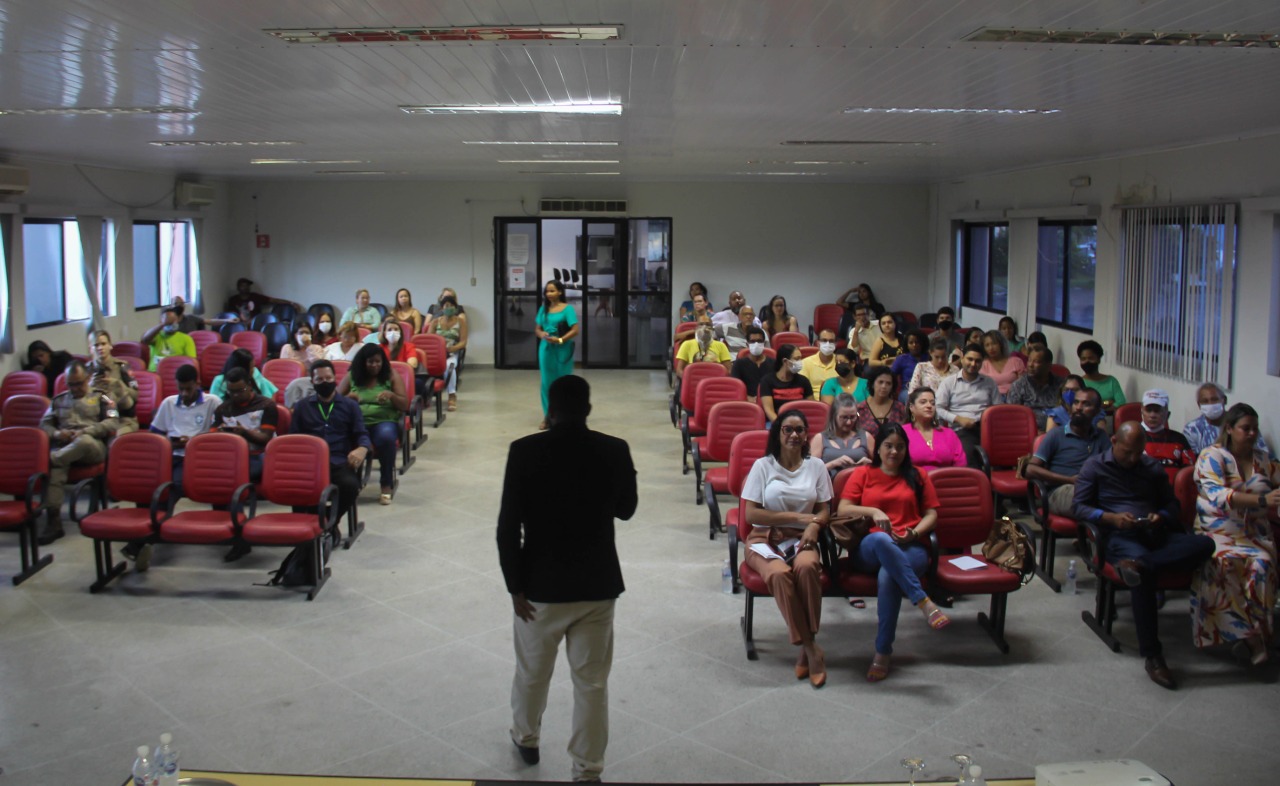 Assistência Social reúne profissionais para discutir proteção às pessoas em situação de rua 5