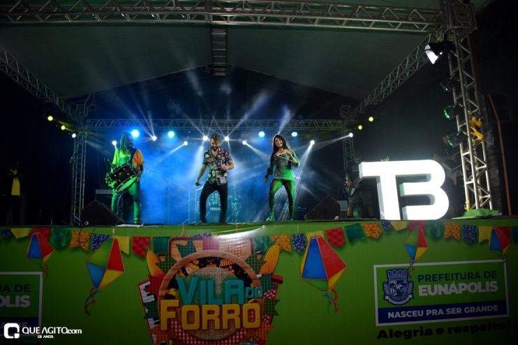 Banda Raneychas anima Vila do Forró com show em três circuitos em Eunápolis 14