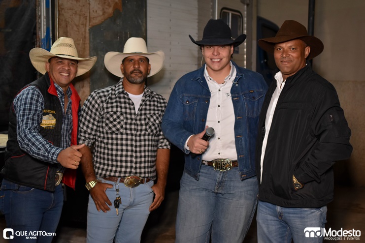 Gabriel Gava, Paulo Henrique e Carlos Aguiar animam a 2ª noite da Cavalgada de Periquito Rodeio Show 41