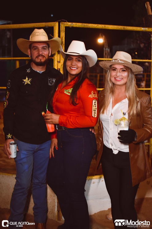 Gabriel Gava, Paulo Henrique e Carlos Aguiar animam a 2ª noite da Cavalgada de Periquito Rodeio Show 60
