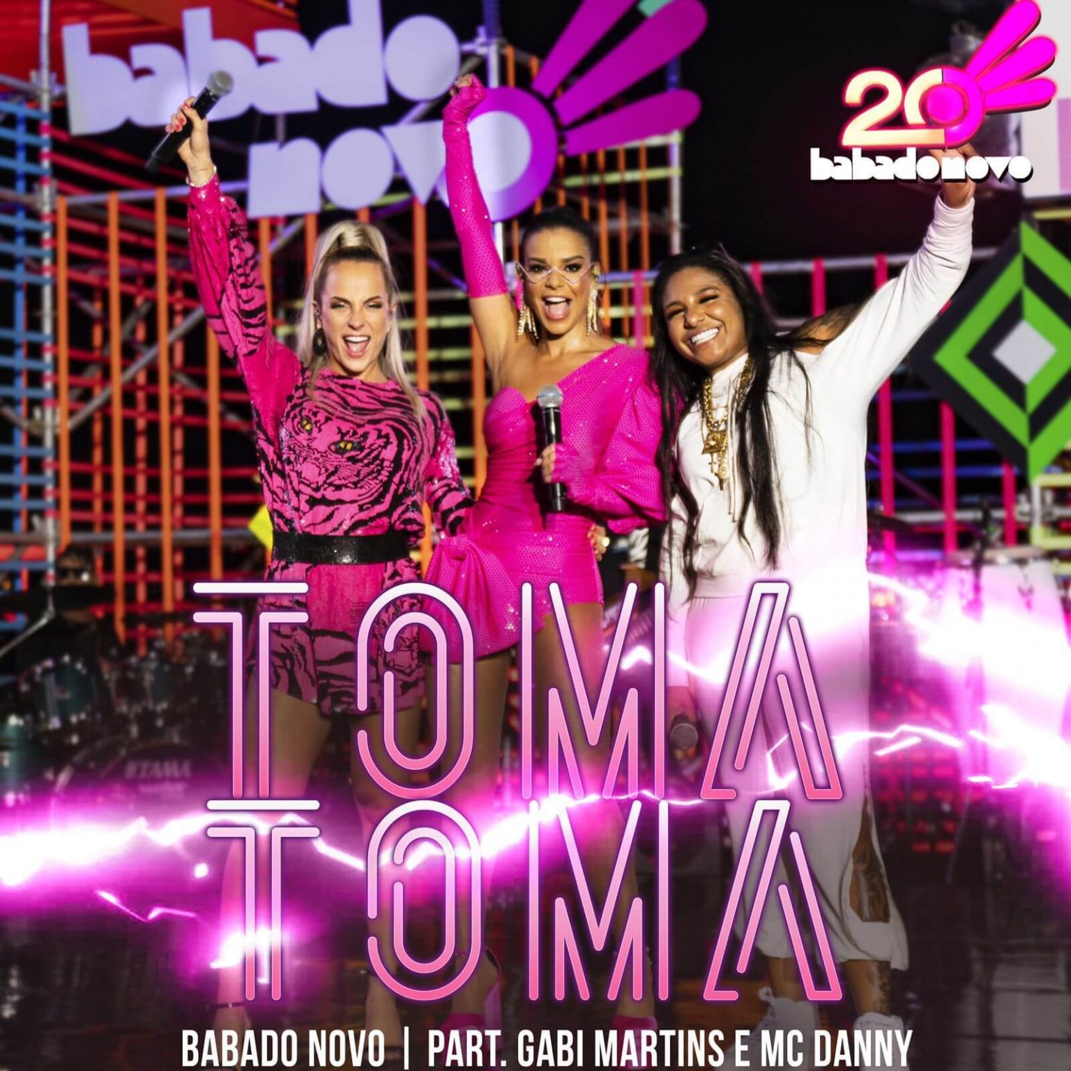 TOMA TOMA: BABADO NOVO LANÇA PRIMEIRO SINGLE DE PROJETO AUDIOVISUAL EM COMEMORAÇÃO AOS 20 ANOS DA BANDA 7
