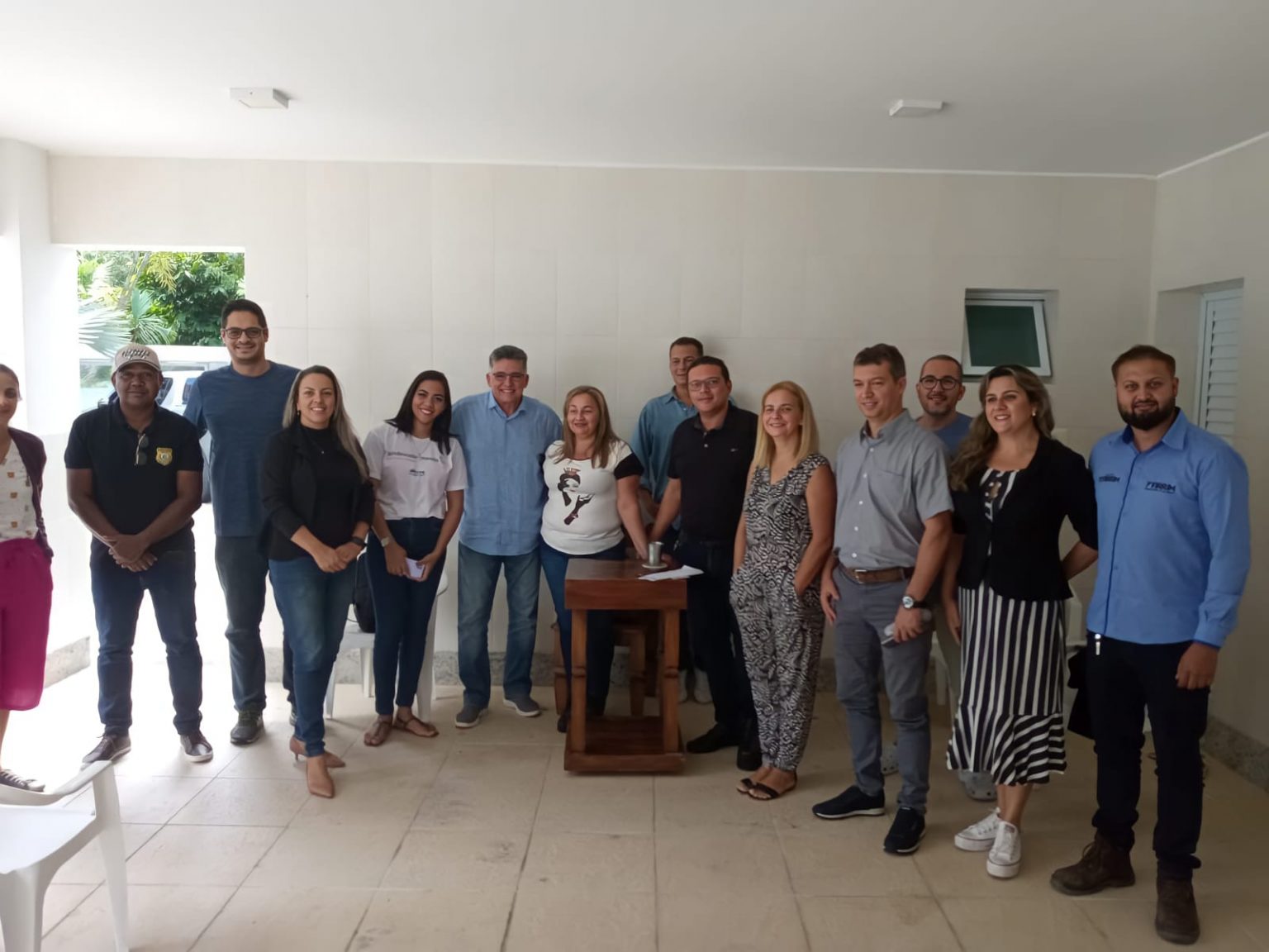 Empresários se reúnem com Jânio Natal para solicitar implantação do Estacionamento Rotativo 8