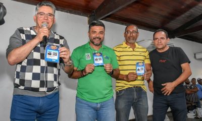 AMBULANTES E BARRAQUEIROS RECEBEM CRACHÁS PARA SÃO JOÃO 39
