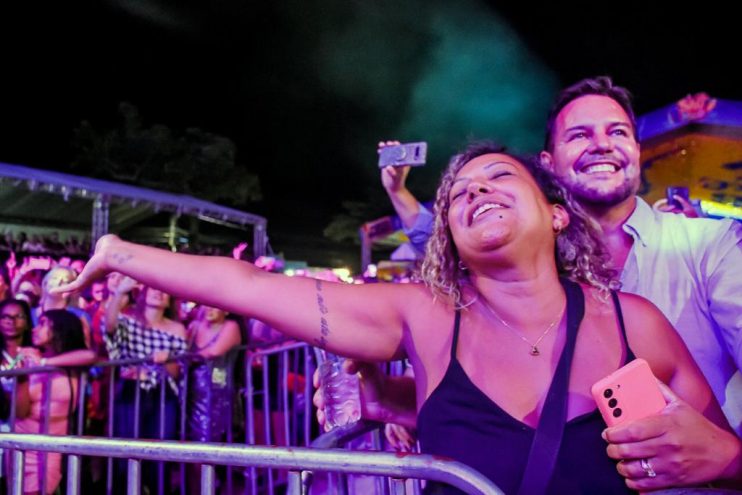 MAIS UMA NOITE DE SÃO JOÃO, NA PASSARELA DA CULTURA: ROMANTISMO E MUITO FORRÓ! 46