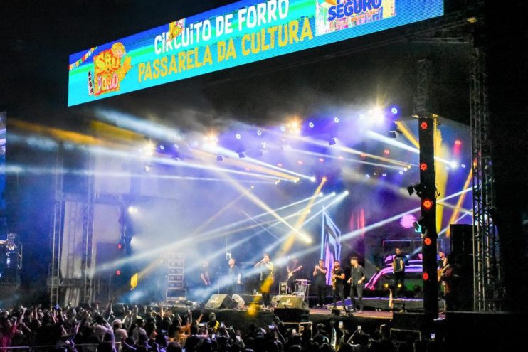 MAIS UMA NOITE DE SÃO JOÃO, NA PASSARELA DA CULTURA: ROMANTISMO E MUITO FORRÓ! 36