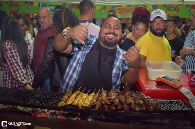 Banda Raneychas anima Vila do Forró com show em três circuitos em Eunápolis 135