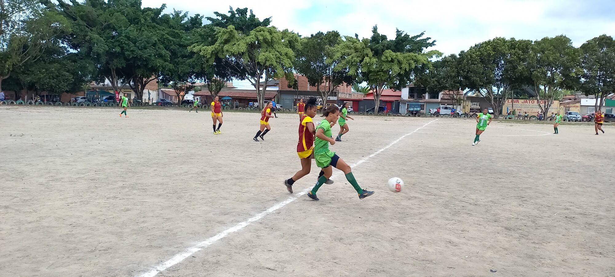 Com incentivo da Prefeitura, esporte movimenta fim de semana no município de Eunápolis 9