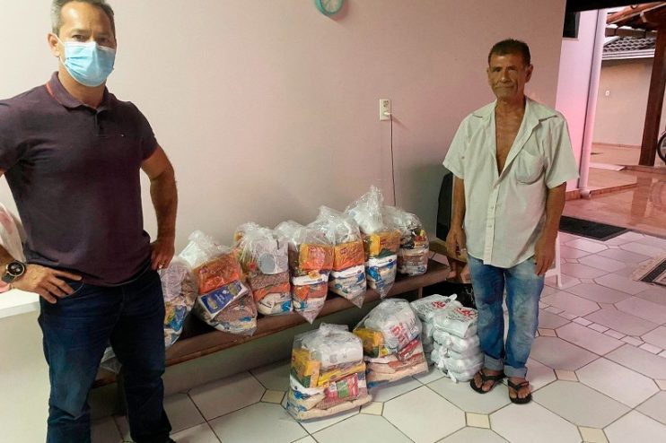Checon Distribuidora realiza nova doação de cestas básicas para a SOS Vida 8
