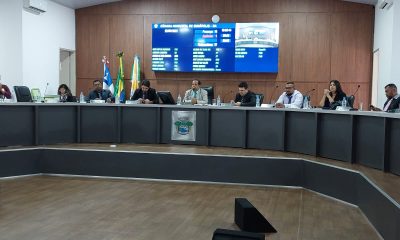 Em duas sessões extraordinárias, vereadores aprovam reajuste de salário para agentes de saúde e de endemias. 36