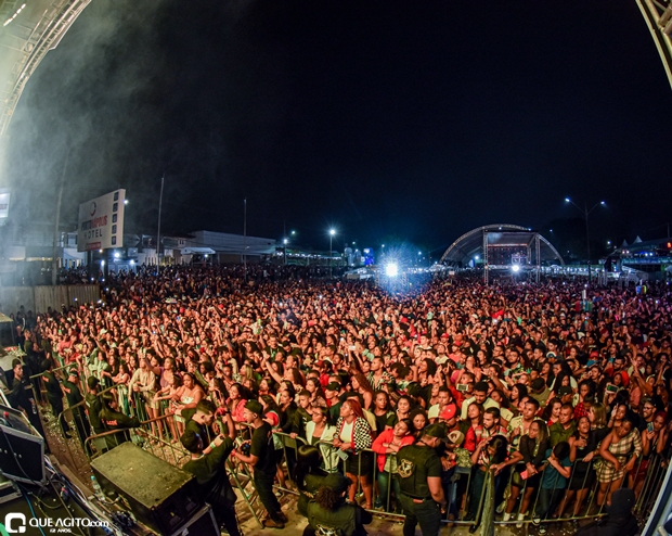Thiago Aquino atrai multidão para segunda noite de "São João se Encontra com Pedrão". 28