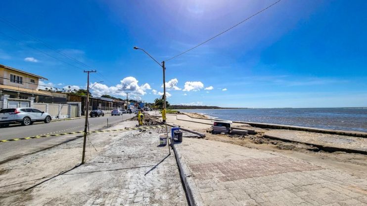 Revitalização beneficia calçadão da Avenida do Descobrimento 12
