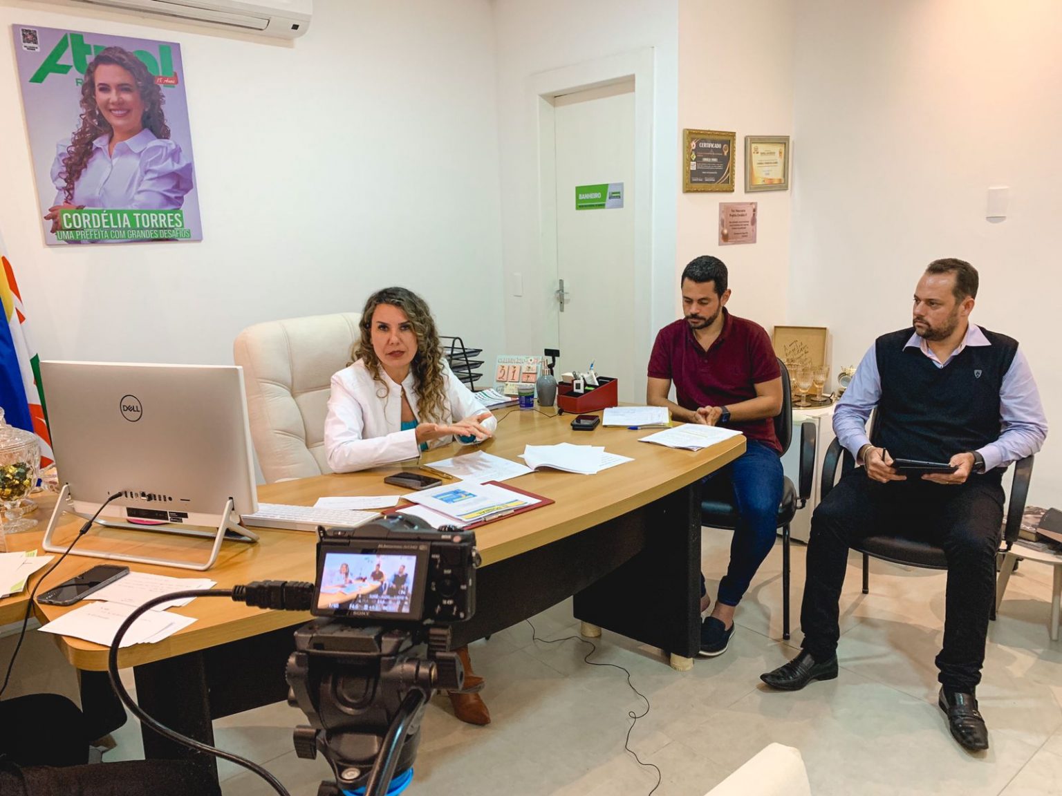 “Live com Cordélia” aborda benefícios para a educação e riscos da greve dos professores "Live com Cordélia" aborda benefícios para a educação e riscos da greve dos professores 10