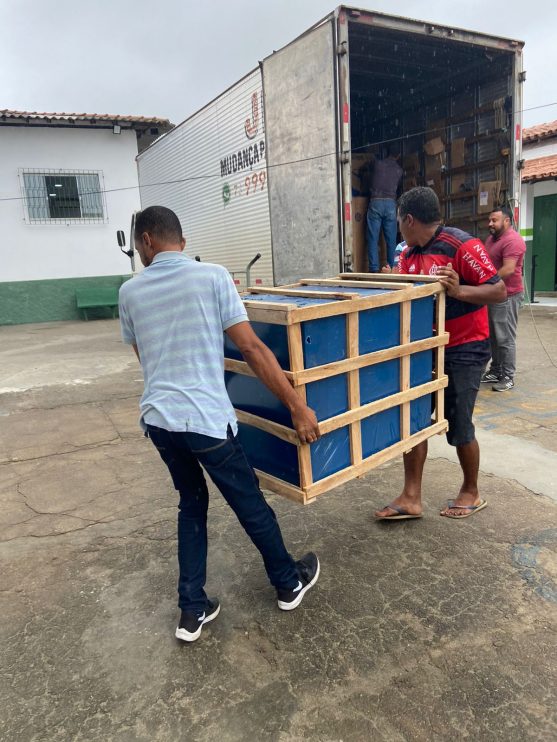 WhatsApp Image 2022-07-23 at 12.20.03 (1) Novos tempos para a educação. Prefeito Luizinho entrega equipamentos novos e modernos para as escolas municipais 15