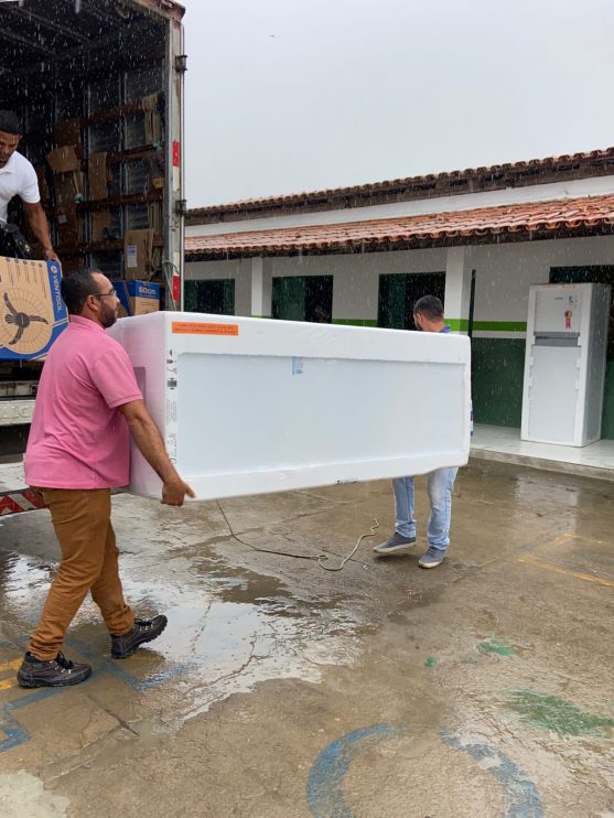 WhatsApp Image 2022-07-23 at 12.20.04 (4) Novos tempos para a educação. Prefeito Luizinho entrega equipamentos novos e modernos para as escolas municipais 8