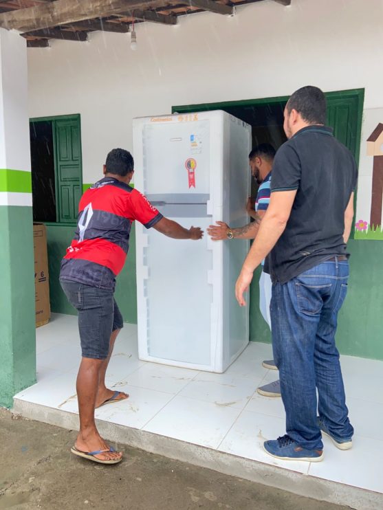 WhatsApp Image 2022-07-23 at 12.20.05 Novos tempos para a educação. Prefeito Luizinho entrega equipamentos novos e modernos para as escolas municipais 7