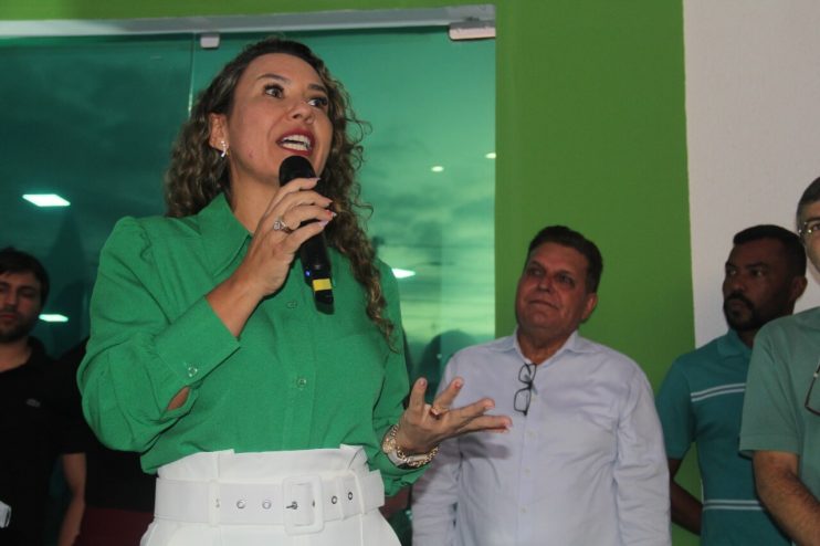 Prefeita Cordelia Torres inaugura moderno Centro de Especialidades em Saúde em Eunápolis 36