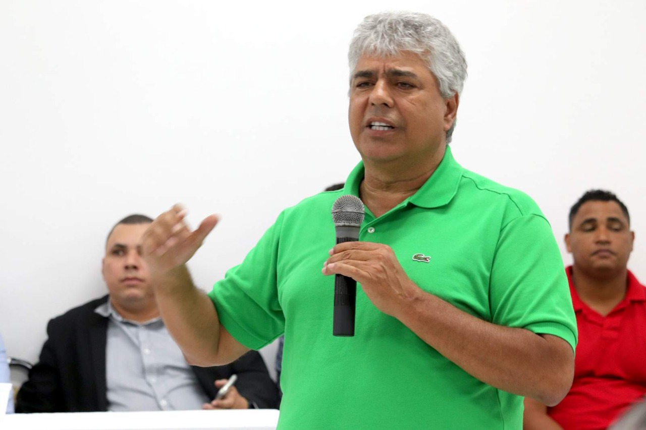 Pré-candidato a deputado estadual Robinho é recepcionado por multidão em Eunápolis 8