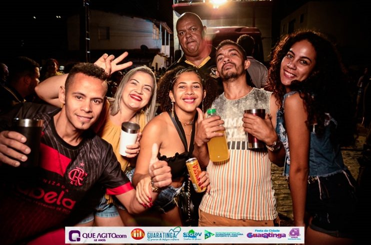 De cima do trio elétrico, Katrina e Jarley Rosa puxam multidão no tradicional arrastão 127