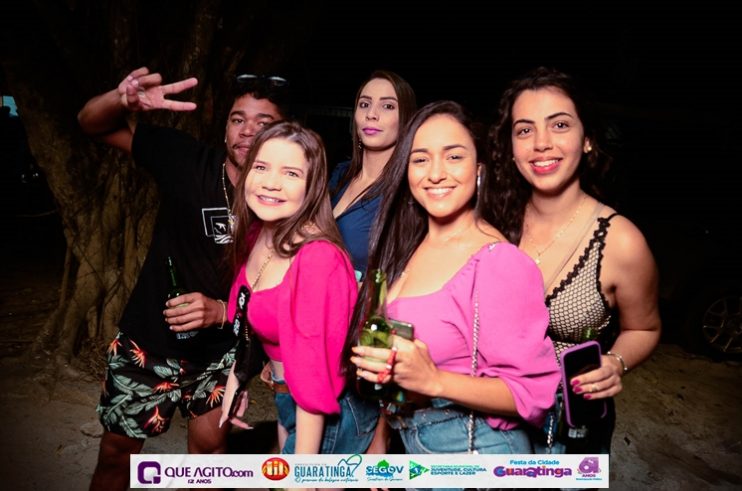 De cima do trio elétrico, Katrina e Jarley Rosa puxam multidão no tradicional arrastão 129