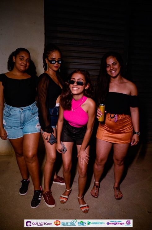 De cima do trio elétrico, Katrina e Jarley Rosa puxam multidão no tradicional arrastão 145