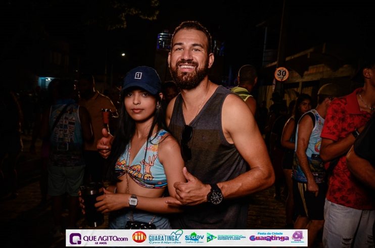 De cima do trio elétrico, Katrina e Jarley Rosa puxam multidão no tradicional arrastão 162