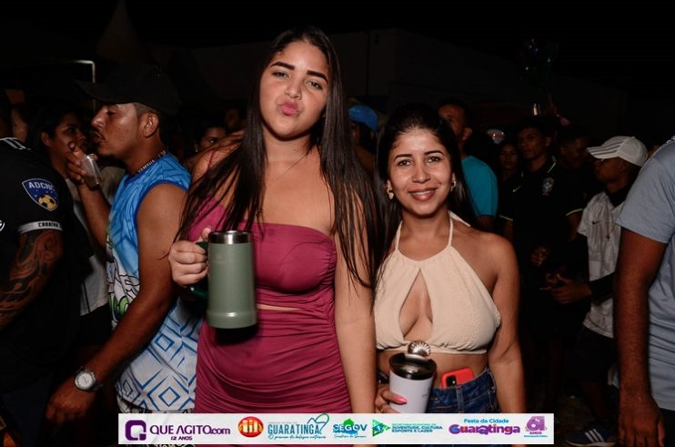 De cima do trio elétrico, Katrina e Jarley Rosa puxam multidão no tradicional arrastão 169