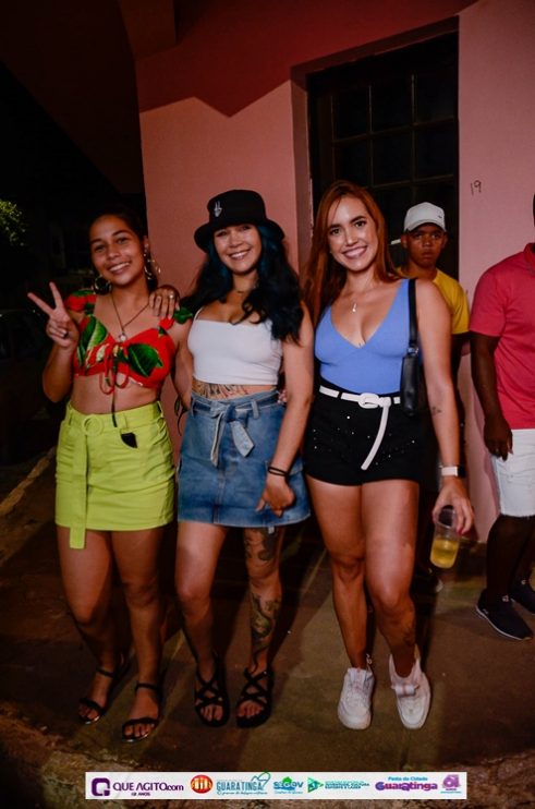 De cima do trio elétrico, Katrina e Jarley Rosa puxam multidão no tradicional arrastão 179