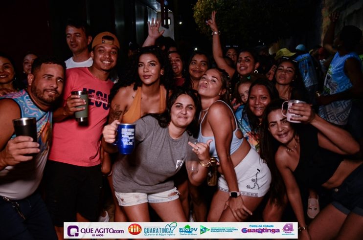 De cima do trio elétrico, Katrina e Jarley Rosa puxam multidão no tradicional arrastão 190