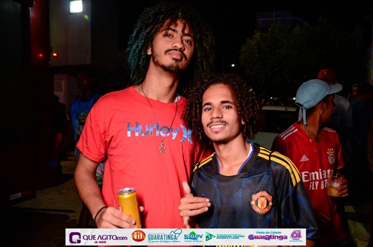 De cima do trio elétrico, Katrina e Jarley Rosa puxam multidão no tradicional arrastão 192