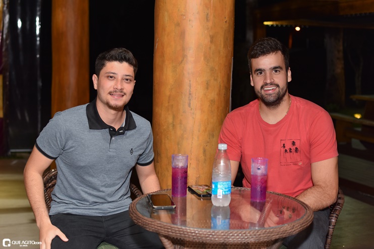 Quinta Nada Básica é marcada por show de Os Cangaceiros e Jon 107