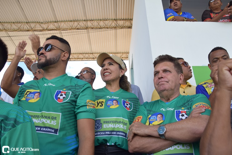 Prefeita Cordélia Torres prestigia jogo Eunápolis x Itamaraju no Estádio Araujão 98