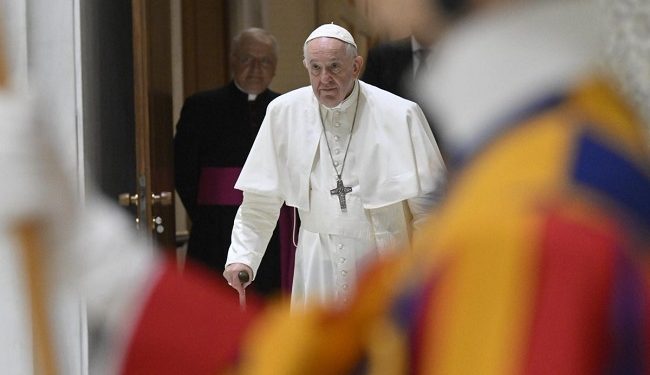 Papa Francisco recebe grupo de pessoas transgêneros 6