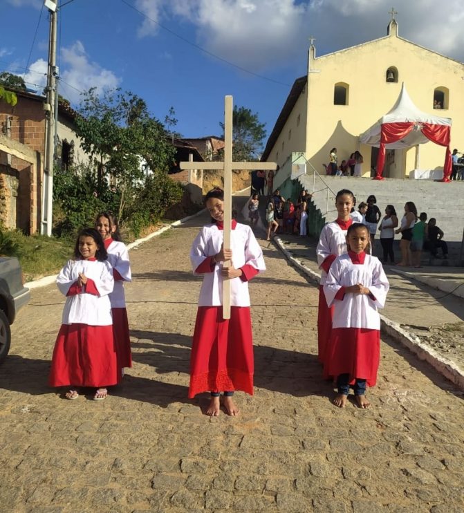 Festa do Bom Jesus reúne fiéis no distrito de Gabiarra 10