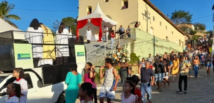 Festa do Bom Jesus reúne fiéis no distrito de Gabiarra 8