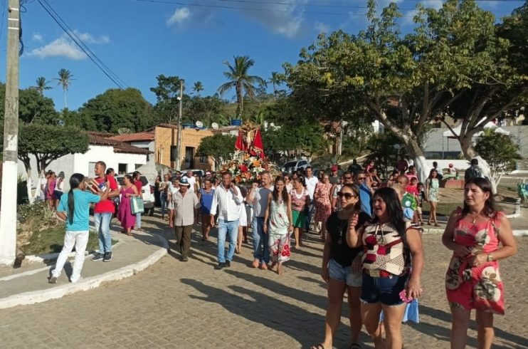 Festa do Bom Jesus reúne fiéis no distrito de Gabiarra 7
