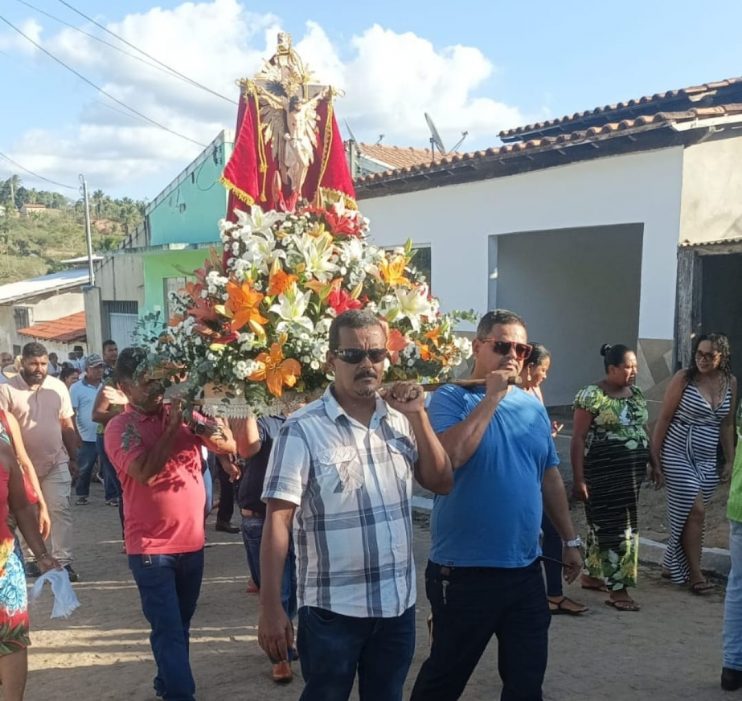Festa do Bom Jesus reúne fiéis no distrito de Gabiarra 40
