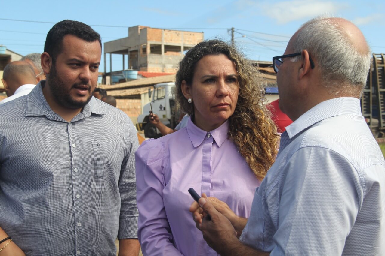Prefeita Cordélia Torres visita obras de infraestrutura urbana em Eunápolis 8