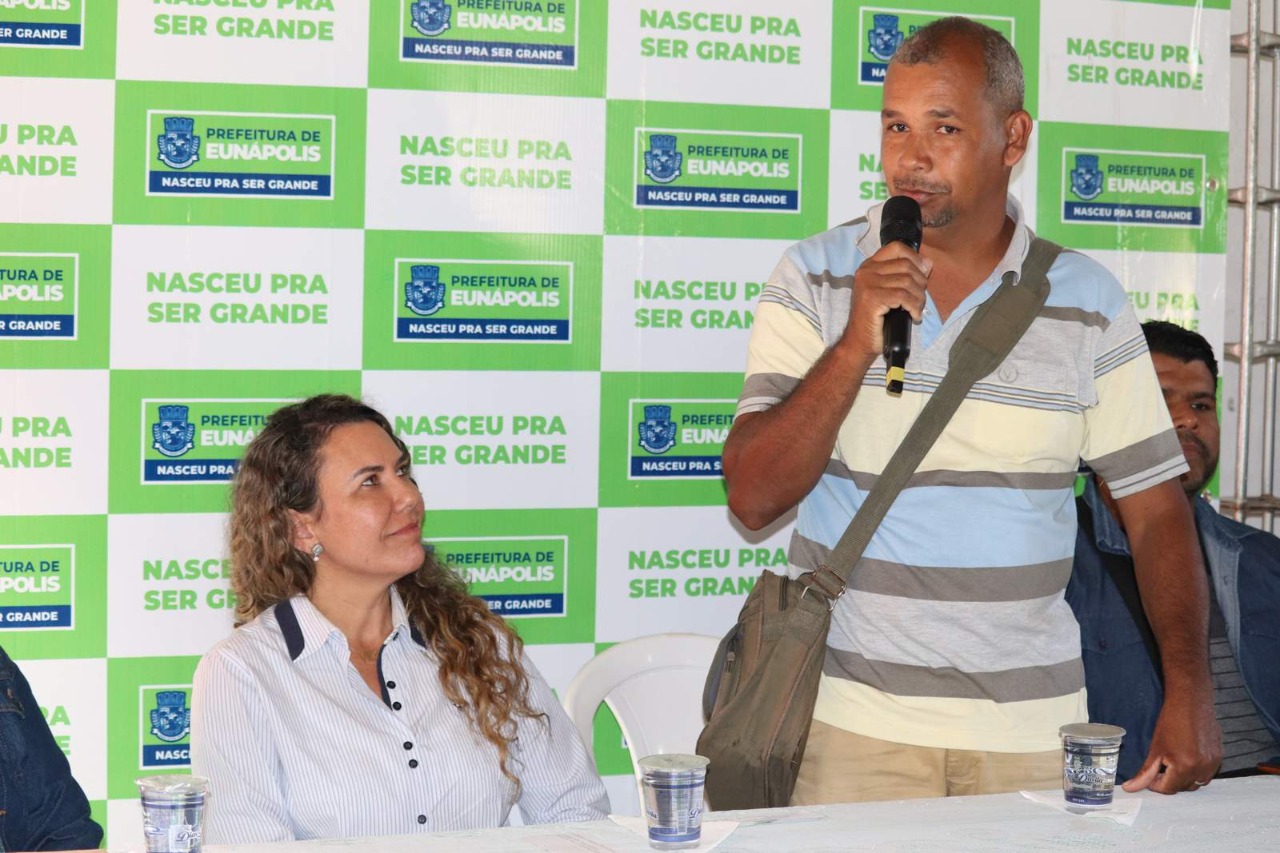 Prefeita anuncia primeiros beneficiados pelo programa Titula Brasil durante reunião no Projeto Santa Maria 7