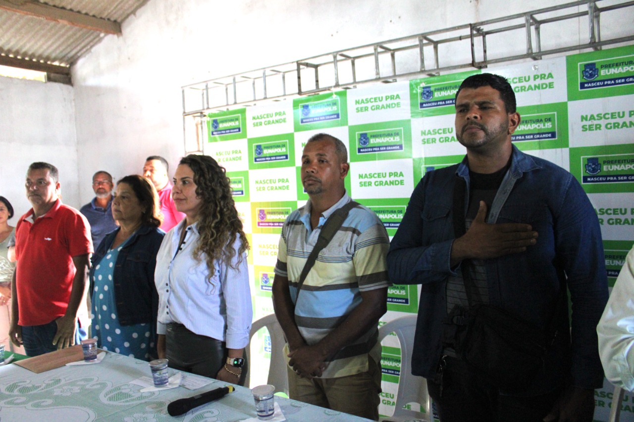 Prefeita anuncia primeiros beneficiados pelo programa Titula Brasil durante reunião no Projeto Santa Maria 6