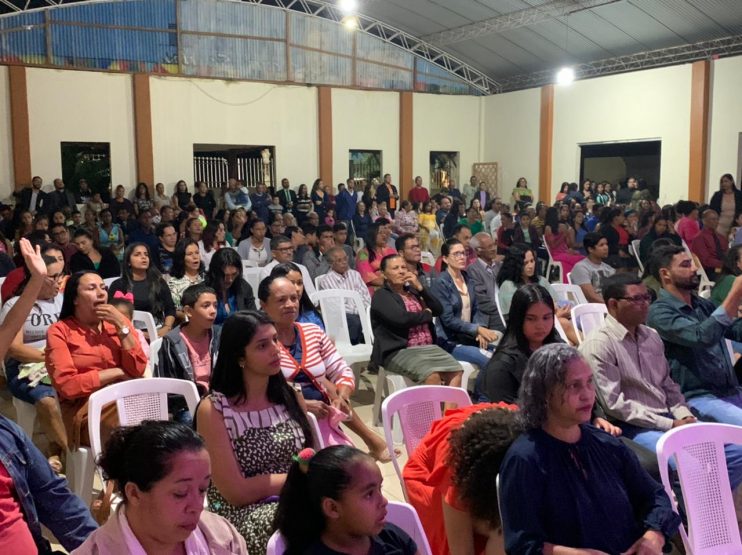 Guaratinga: Abertura do aniversário da cidade tem muito louvor com Intimidade da Adoração 12