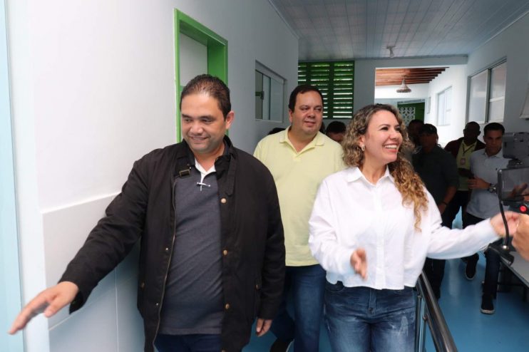 Cordélia Torres recepciona Elmar Nascimento e Robinho para visita a equipamentos de saúde 24