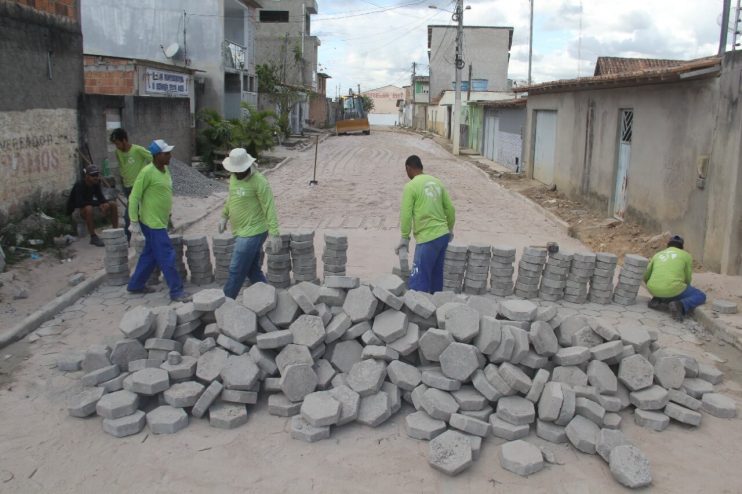 Infraestrutura urbana: pavimentação de ruas beneficia moradores do bairro Pequi 5