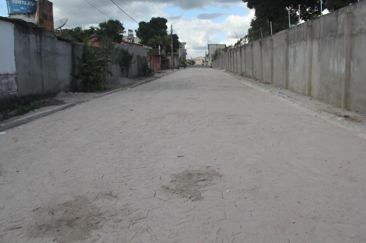 Infraestrutura urbana: pavimentação de ruas beneficia moradores do bairro Pequi 47