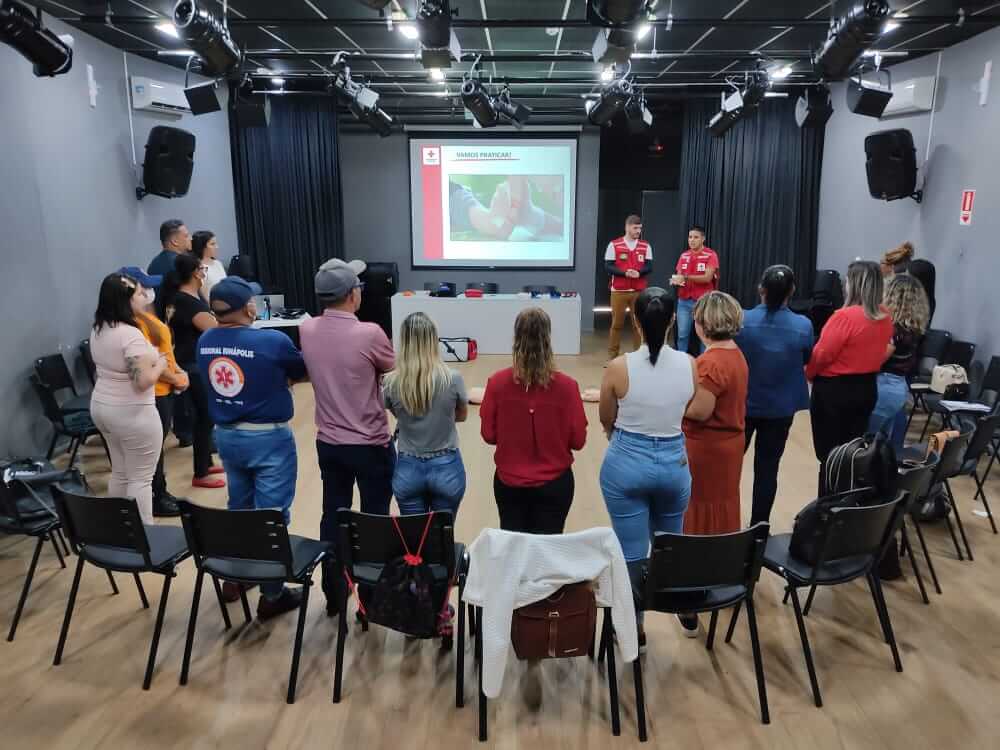 Eunápolis recebe curso de primeiros socorros da organização nacional Cruz Vermelha Brasileira 26